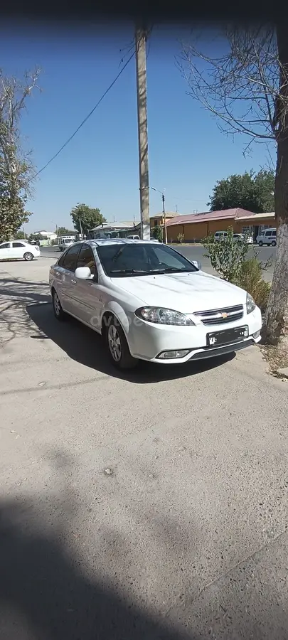 Chevrolet Gentra,  3 позиция