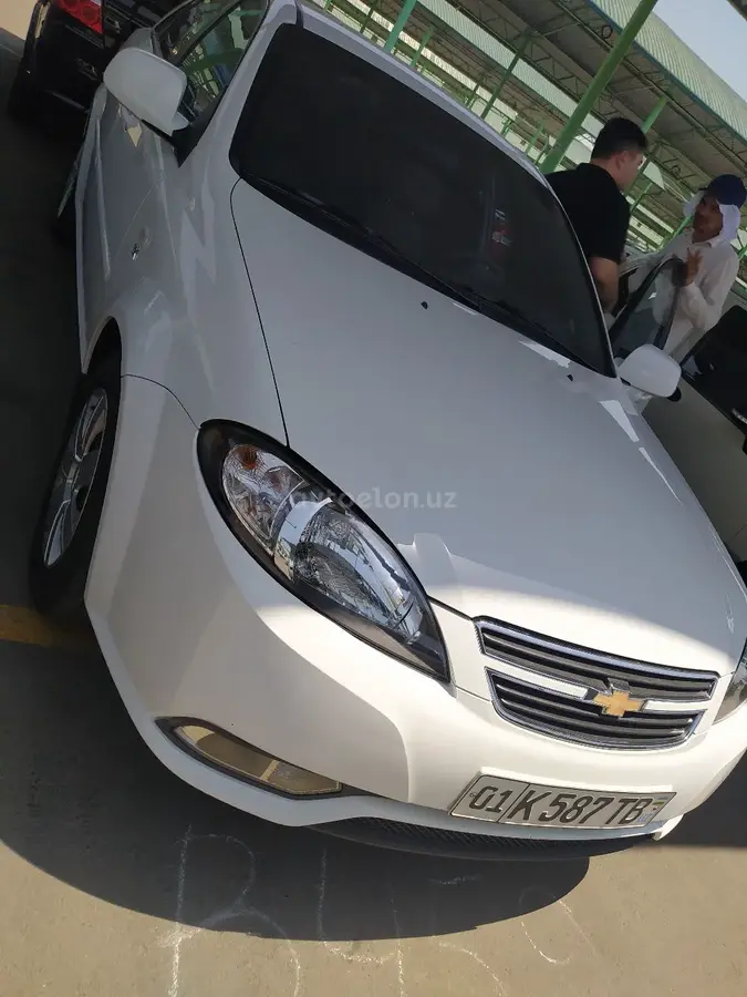 Chevrolet Gentra,  1 позиция