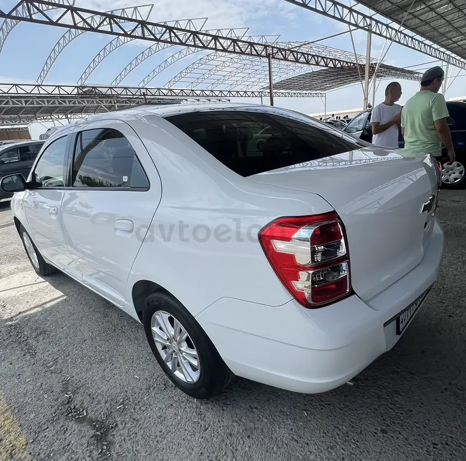 Chevrolet Cobalt,  3 позиция
