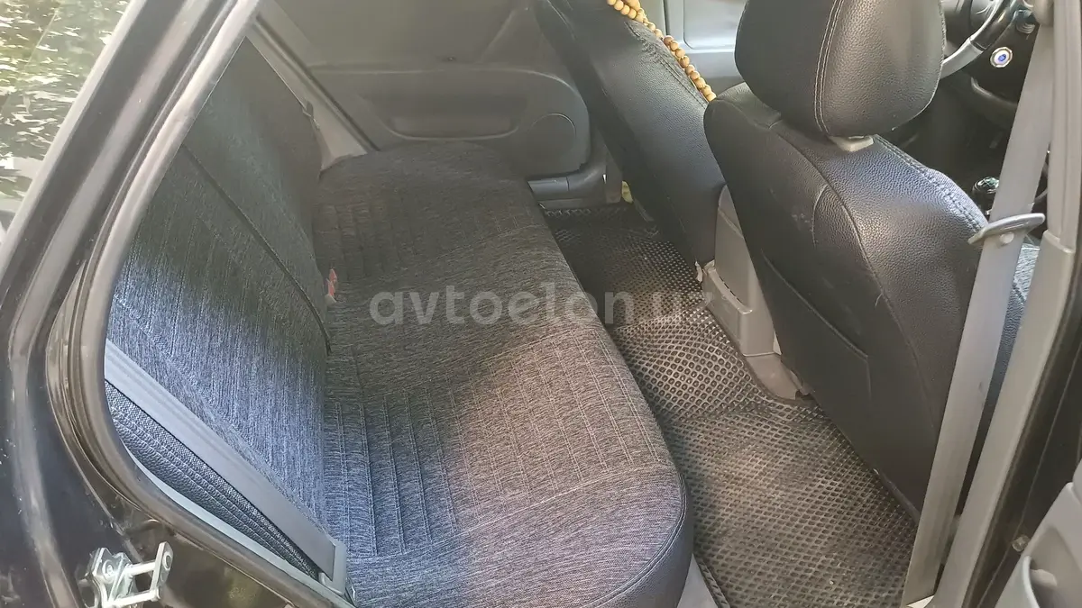 Chevrolet Lacetti,  1 позиция Газ-бензин