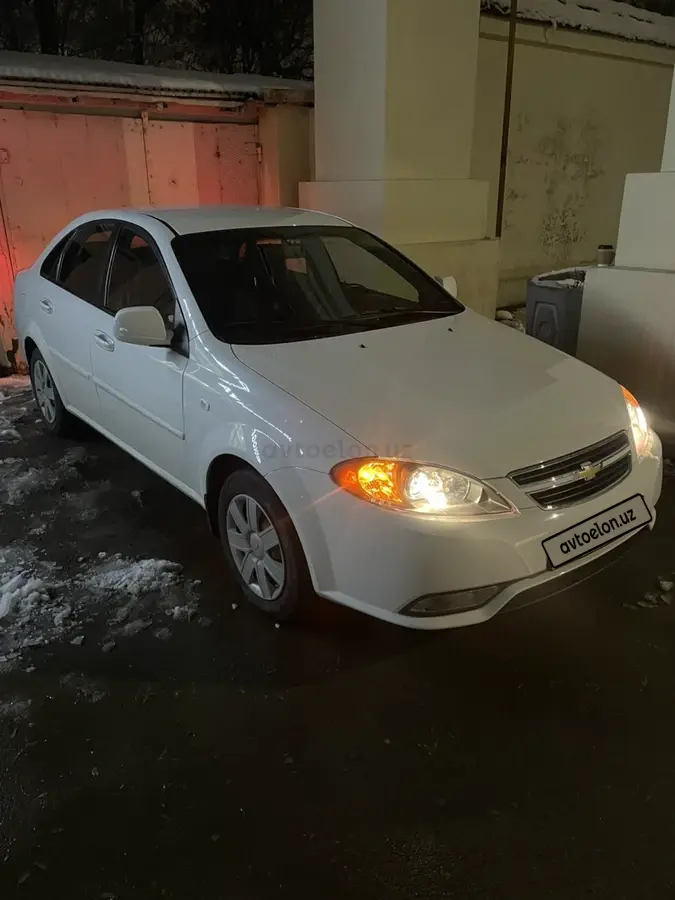 Chevrolet Gentra,  1 позиция