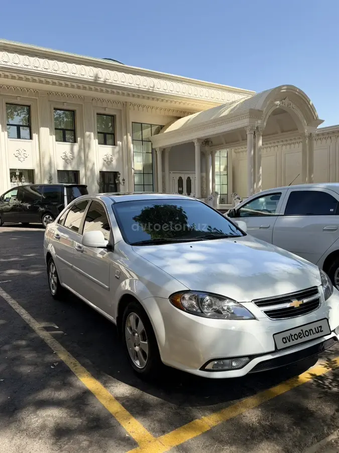 Chevrolet Gentra,  3 позиция