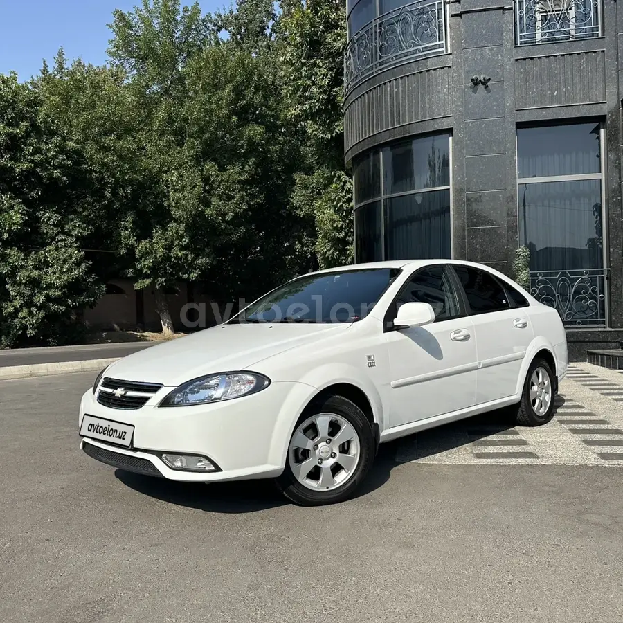 Chevrolet Gentra,  3 позиция