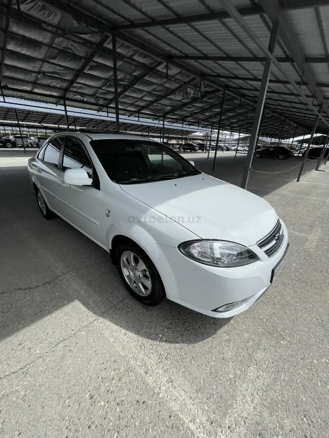 Chevrolet Gentra,  2 позиция