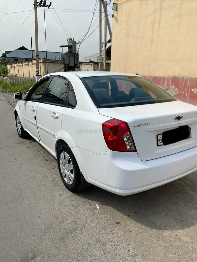 Chevrolet Gentra,  2 позиция