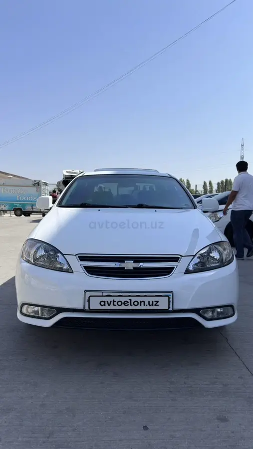 Chevrolet Gentra,  3 позиция
