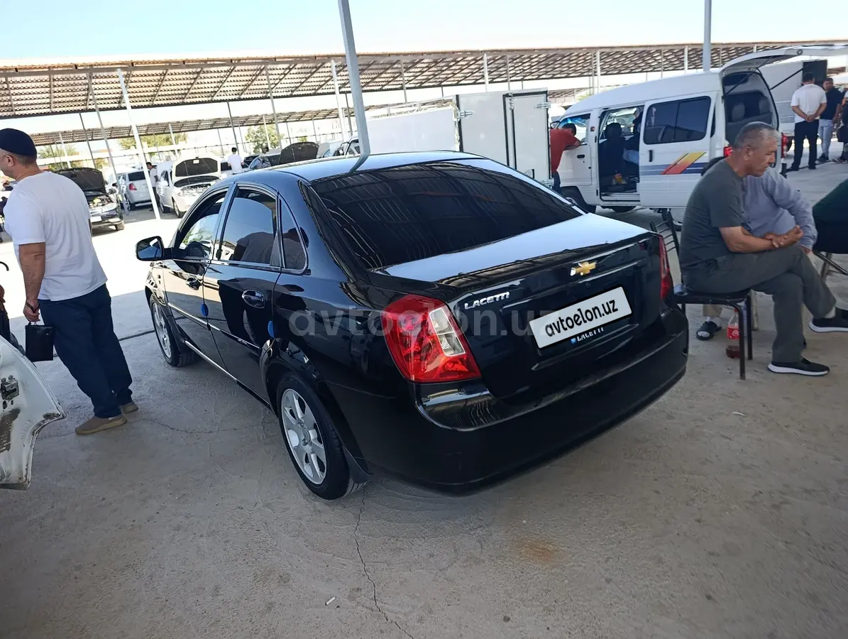 Chevrolet Gentra,  3 позиция