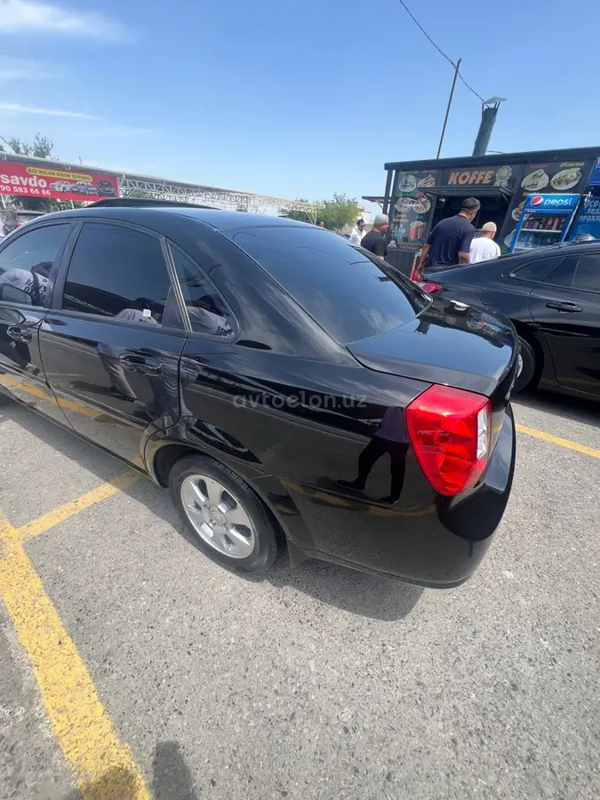 Chevrolet Gentra,  3 позиция