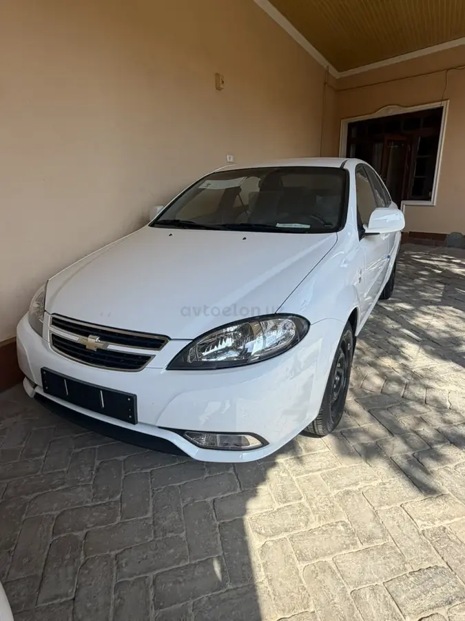 Chevrolet Gentra,  1 позиция
