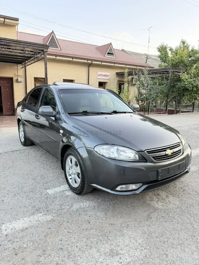 Chevrolet Gentra,  3 позиция