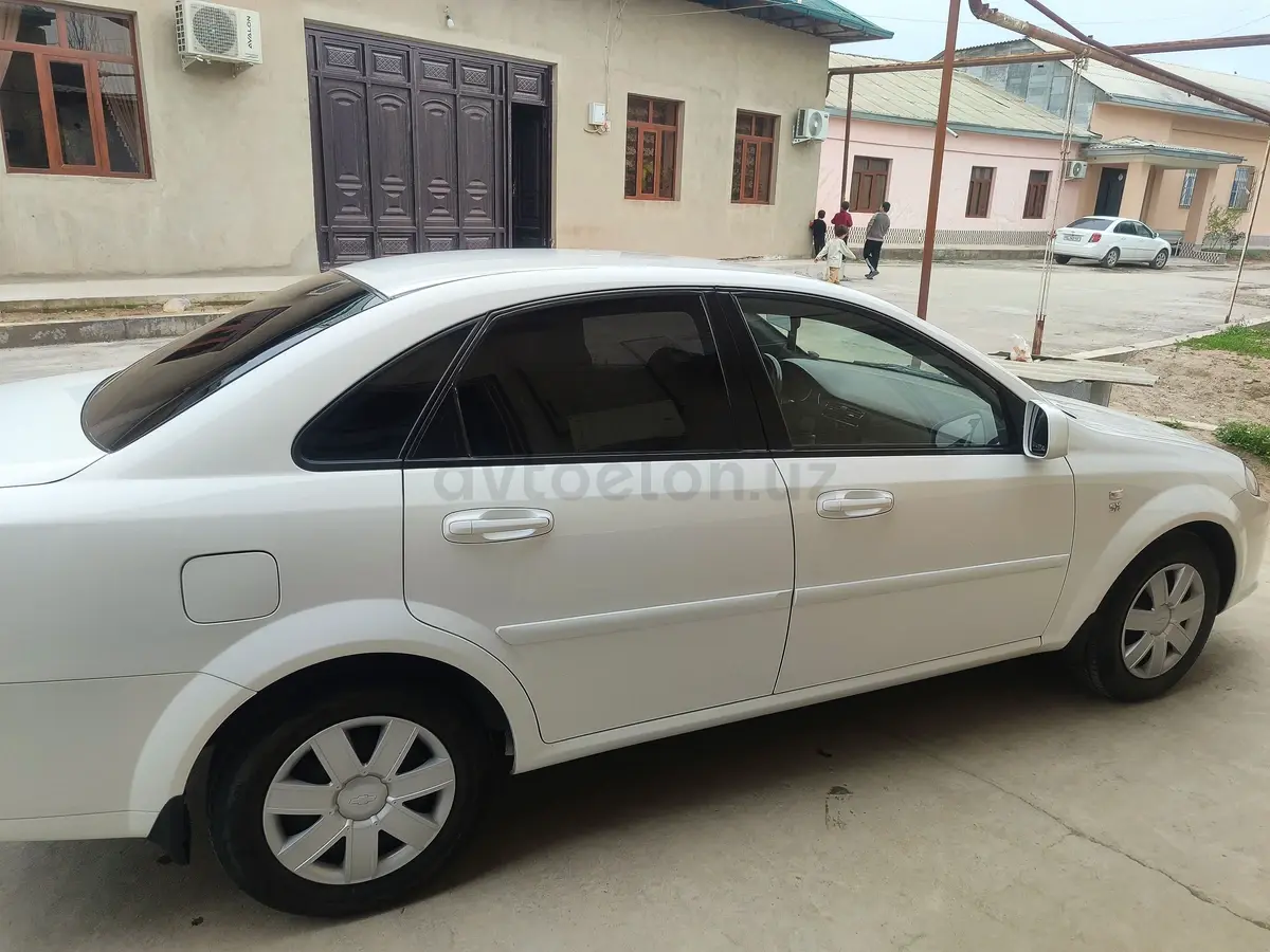 Chevrolet Lacetti,  2 позиция