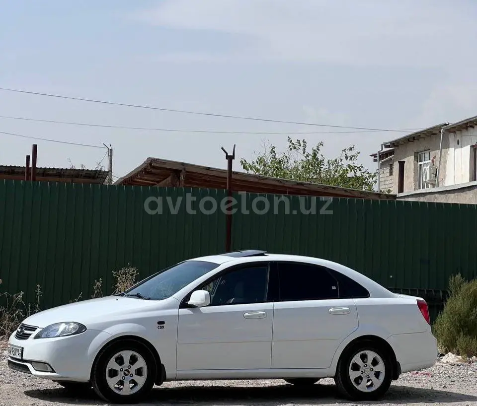 Chevrolet Gentra,  3 позиция
