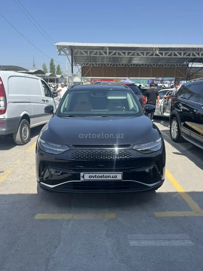Leapmotor C11