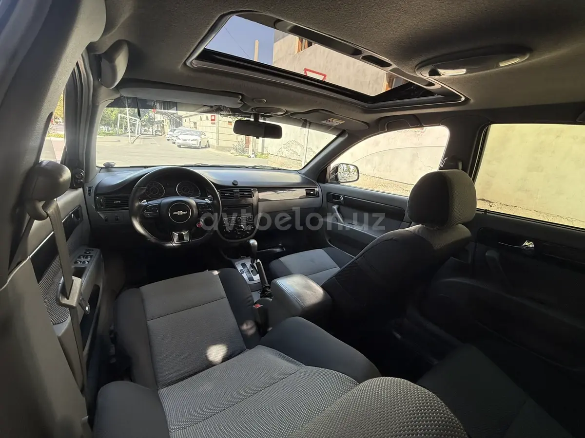 Chevrolet Gentra,  3 позиция