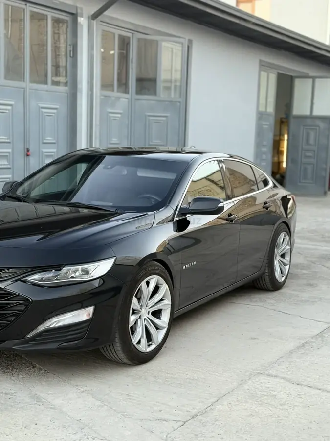 Chevrolet Malibu 2