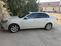 Молочный цвет Chevrolet Epica, 3 позиция 2011 года, КПП Автомат, в Навои за ~6 721 y.e. id7644116
