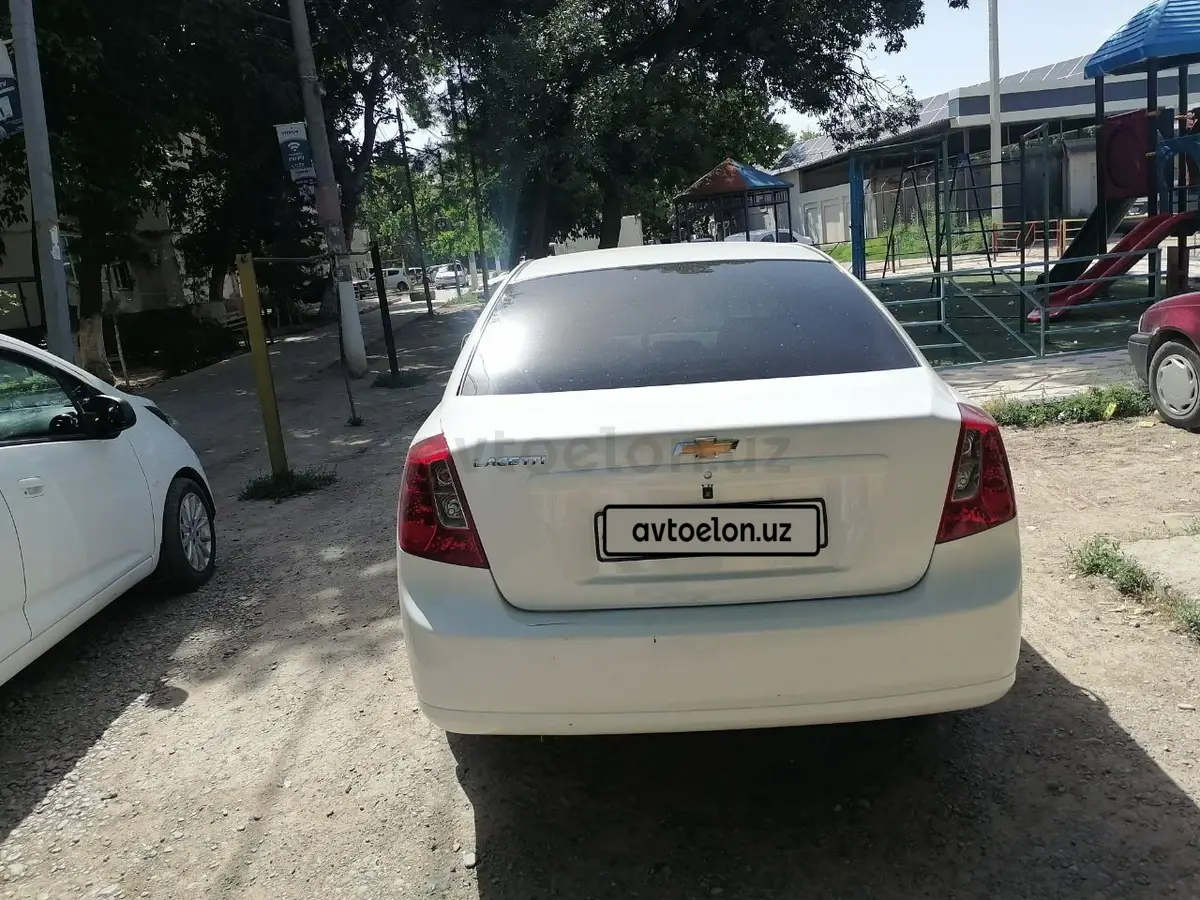 Chevrolet Gentra,  2 позиция