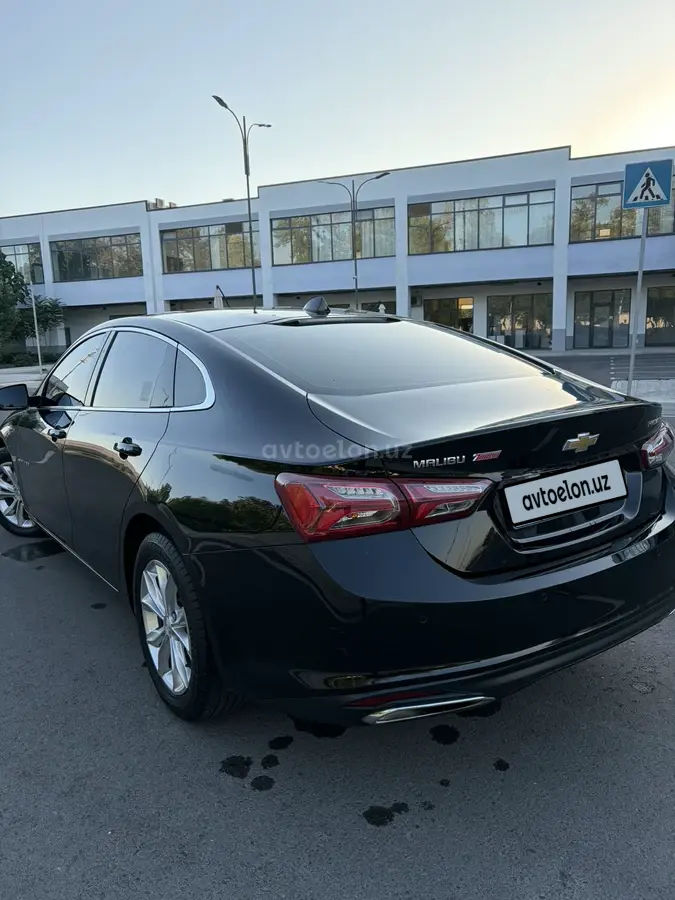 Chevrolet Malibu 2