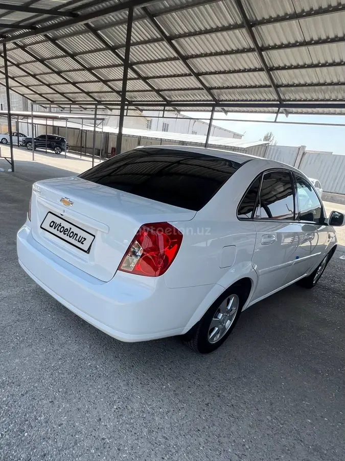 Chevrolet Gentra,  2 позиция