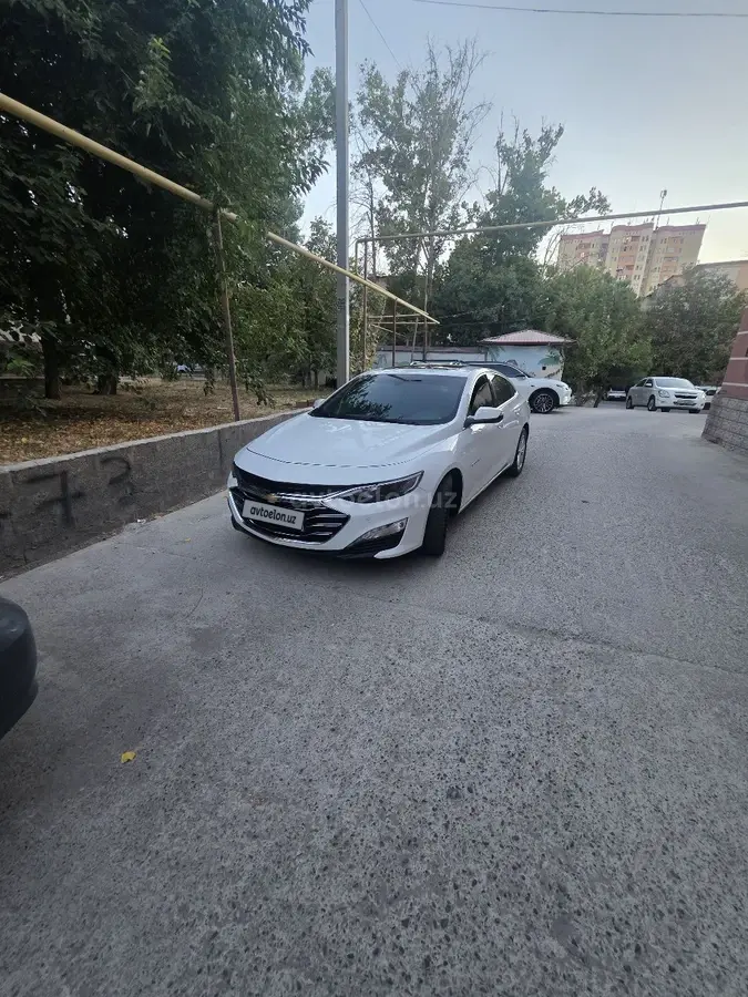 Chevrolet Malibu 2