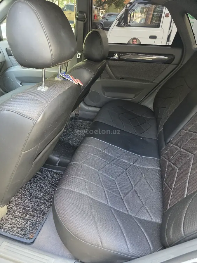 Chevrolet Gentra,  3 позиция