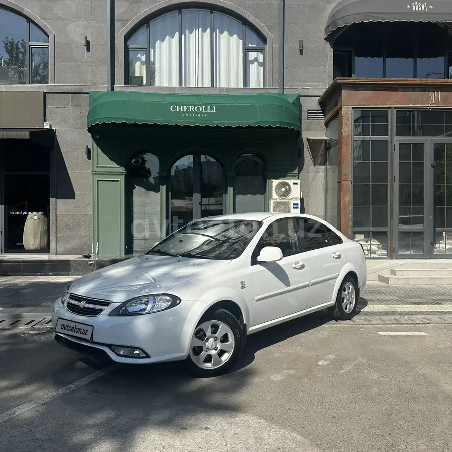 Chevrolet Gentra,  3 позиция