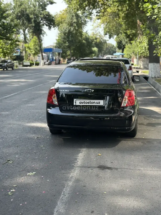 Chevrolet Gentra,  3 позиция