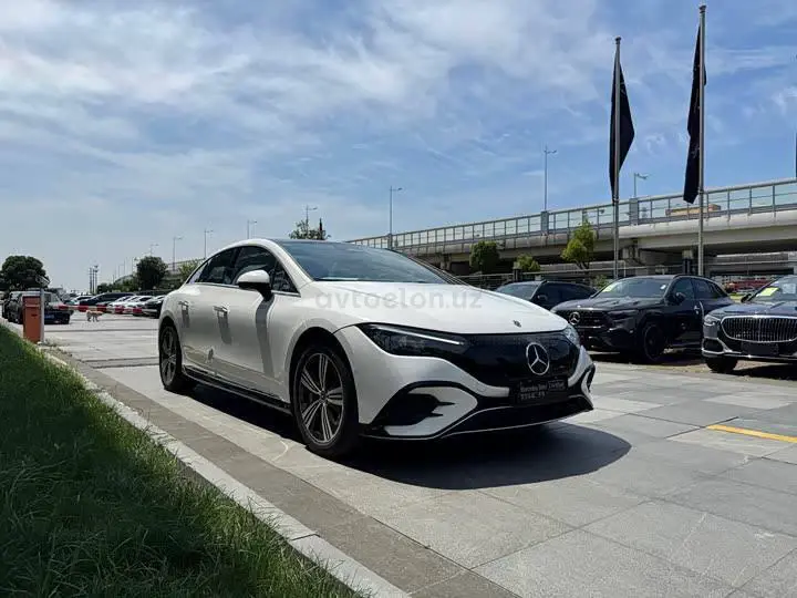 Mercedes-Benz EQE