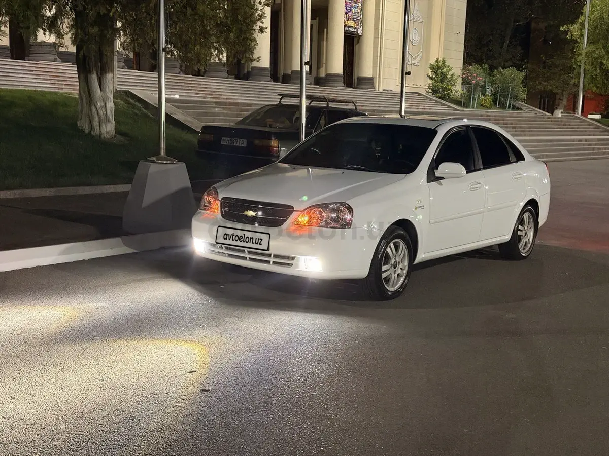 Chevrolet Lacetti,  3 позиция