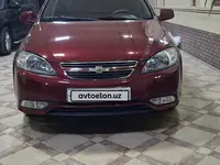 Бордовый Chevrolet Gentra, 3 позиция 2018 года, КПП Автомат, в Самарканд за 8 000 y.e. id7392324