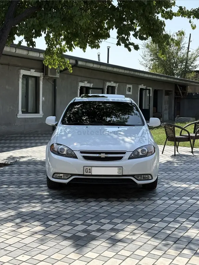 Chevrolet Gentra,  3 позиция