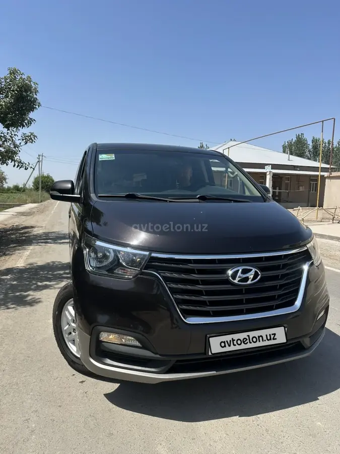 Hyundai H-1