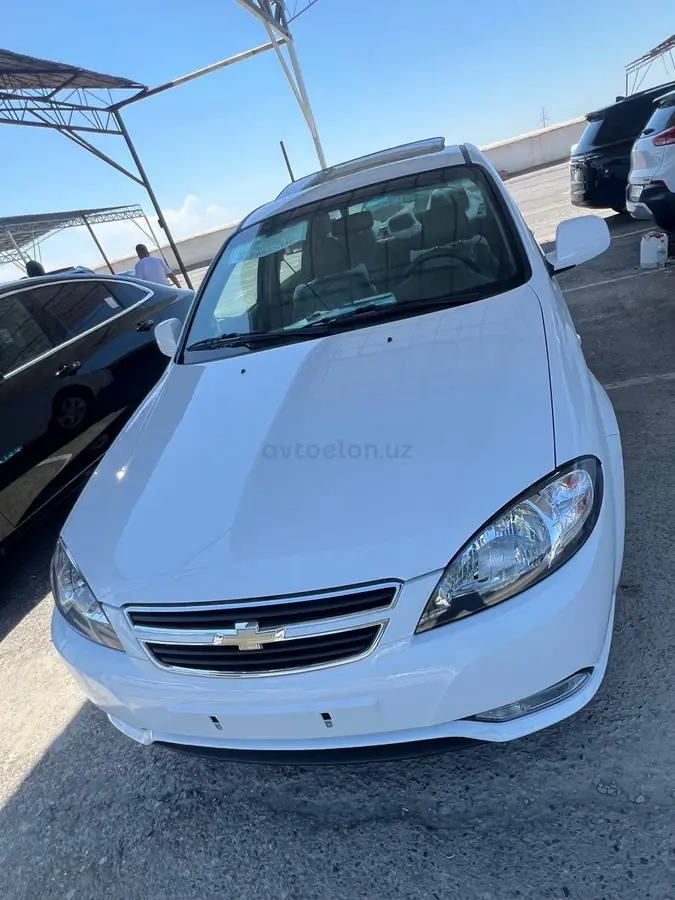 Chevrolet Gentra,  3 позиция