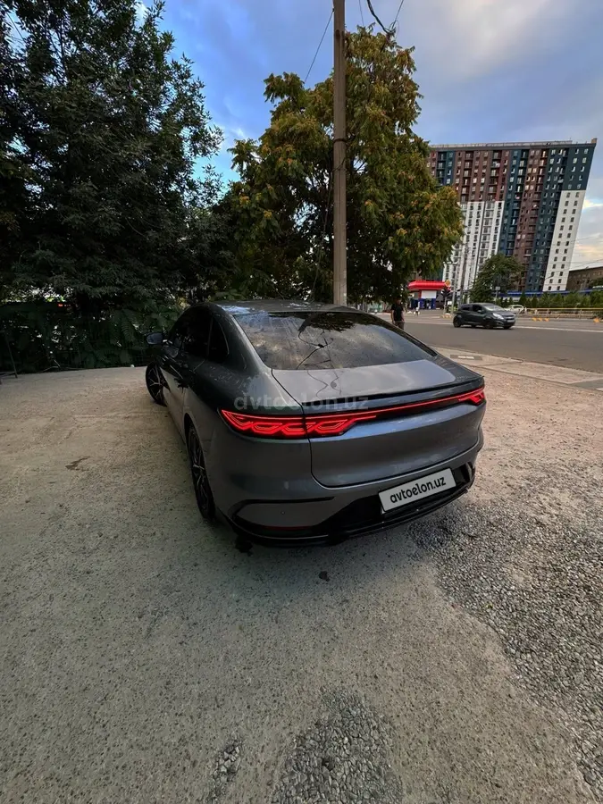 BYD Han EV