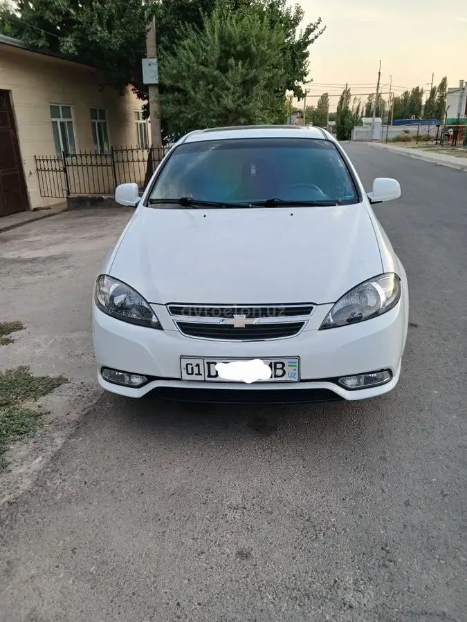 Chevrolet Gentra,  3 позиция