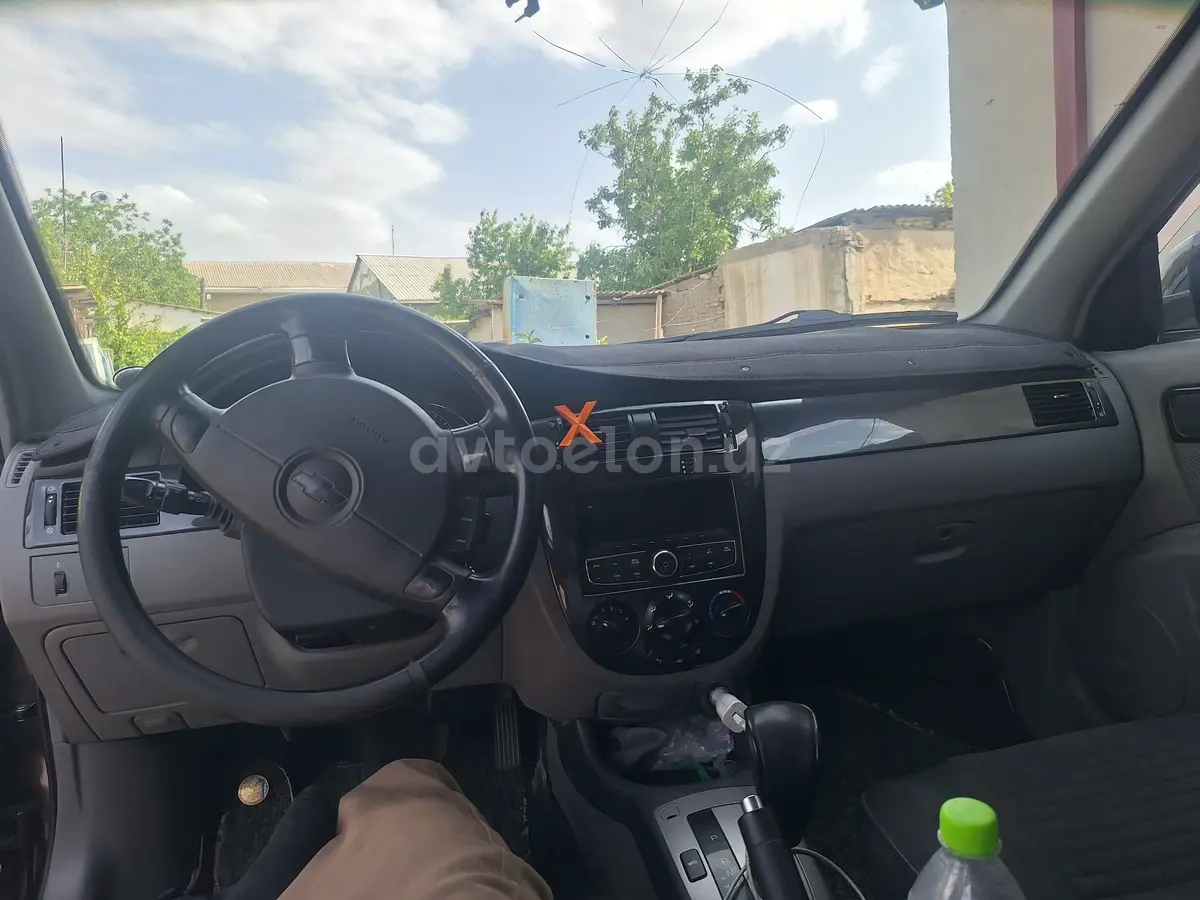 Chevrolet Gentra,  3 позиция