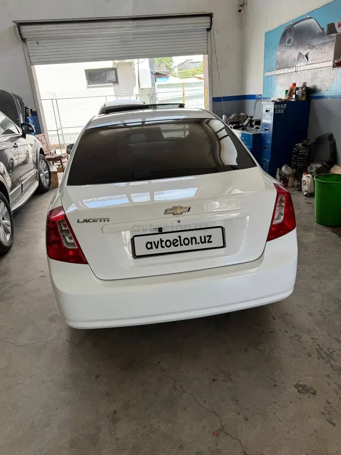 Chevrolet Gentra,  3 позиция