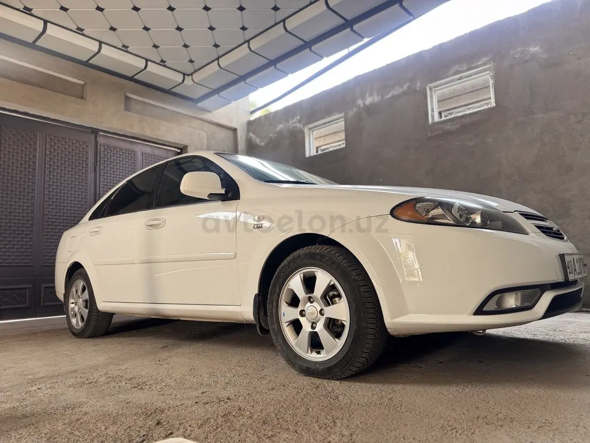 Chevrolet Gentra,  3 позиция