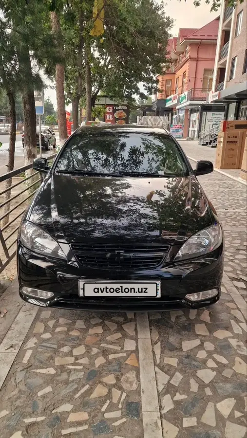 Chevrolet Gentra,  1 позиция Газ-бензин
