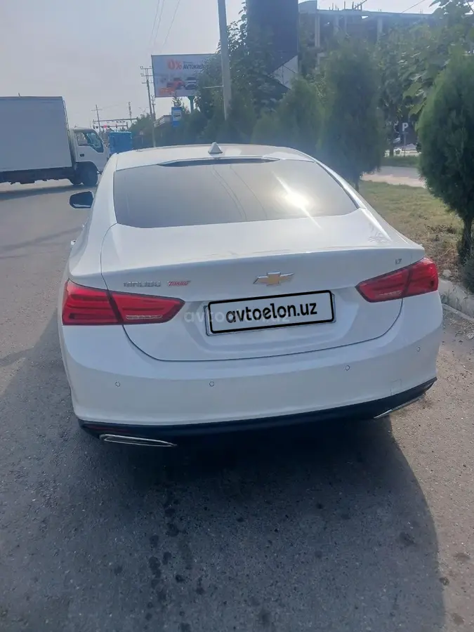 Chevrolet Malibu 2