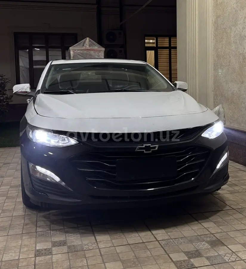 Chevrolet Malibu XL