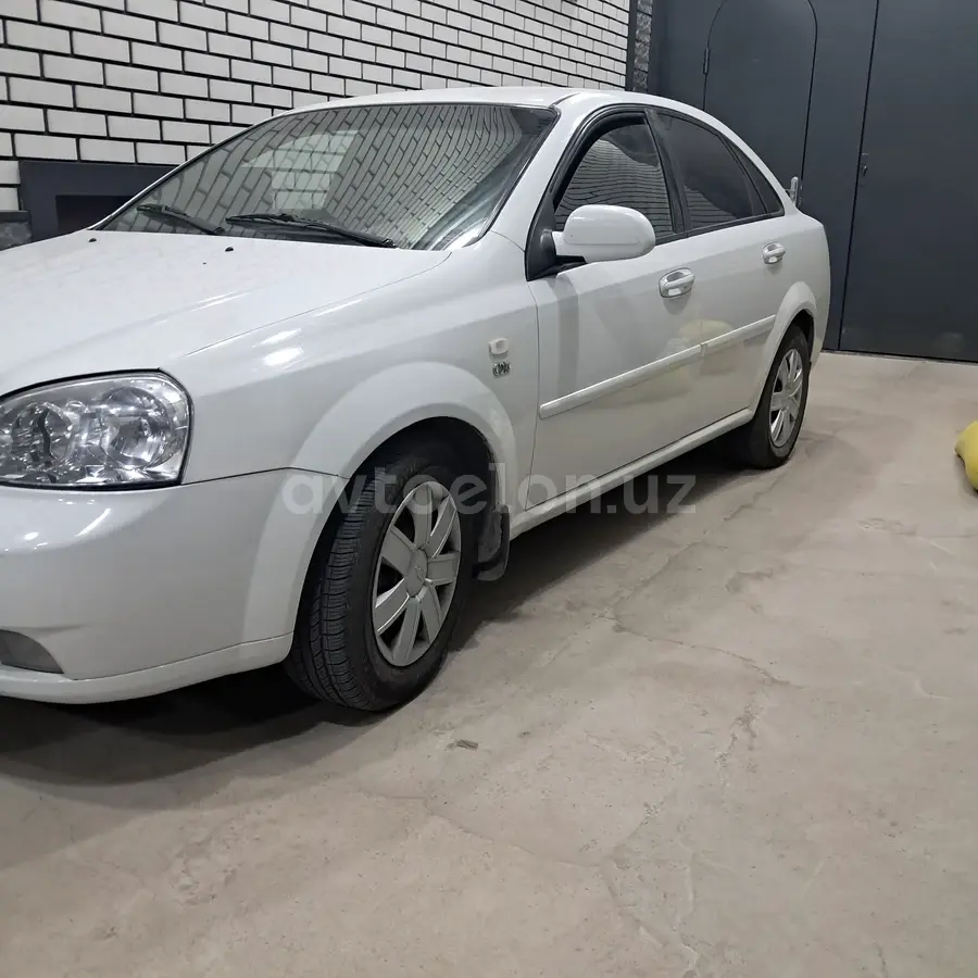 Chevrolet Lacetti,  2 позиция
