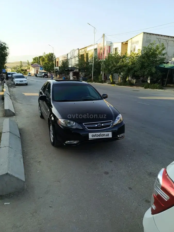 Chevrolet Gentra,  3 позиция