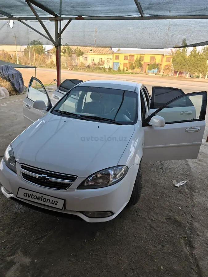 Chevrolet Gentra,  2 позиция