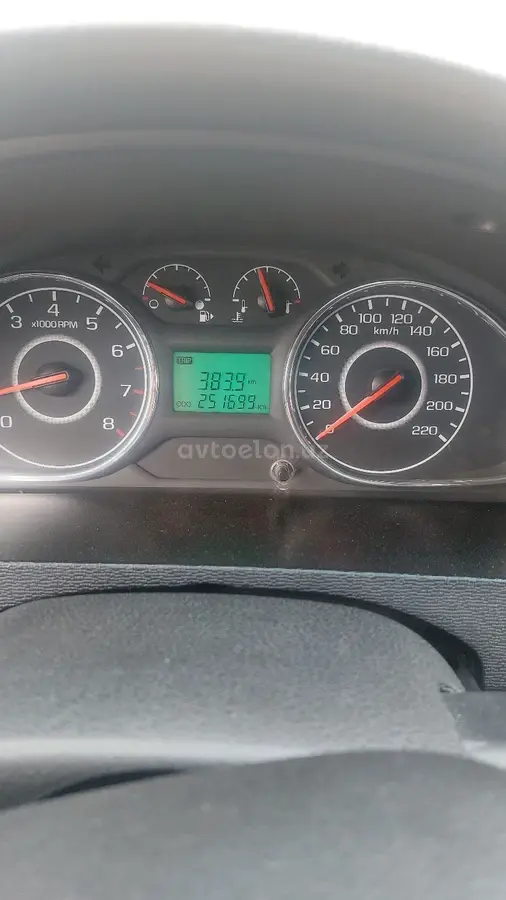 Chevrolet Gentra,  1 позиция Газ-бензин