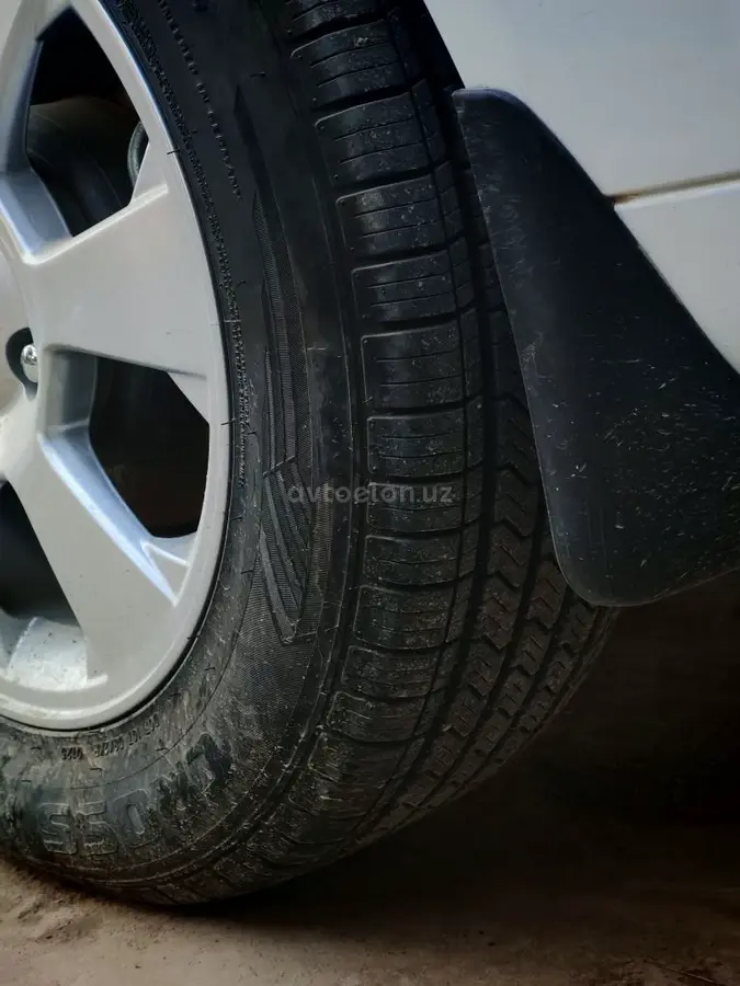 Chevrolet Gentra,  2 позиция