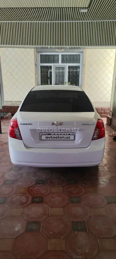 Chevrolet Lacetti,  1 позиция Газ-бензин