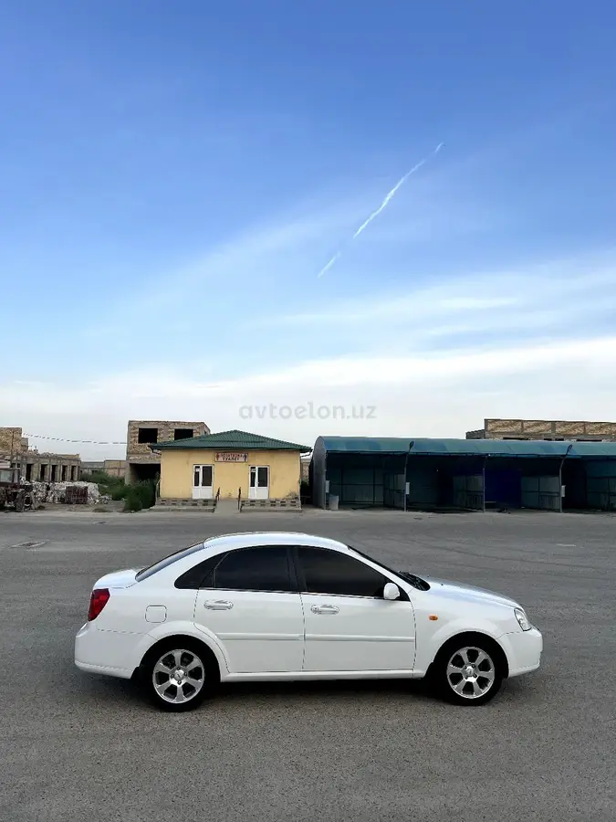 Chevrolet Lacetti,  2 позиция