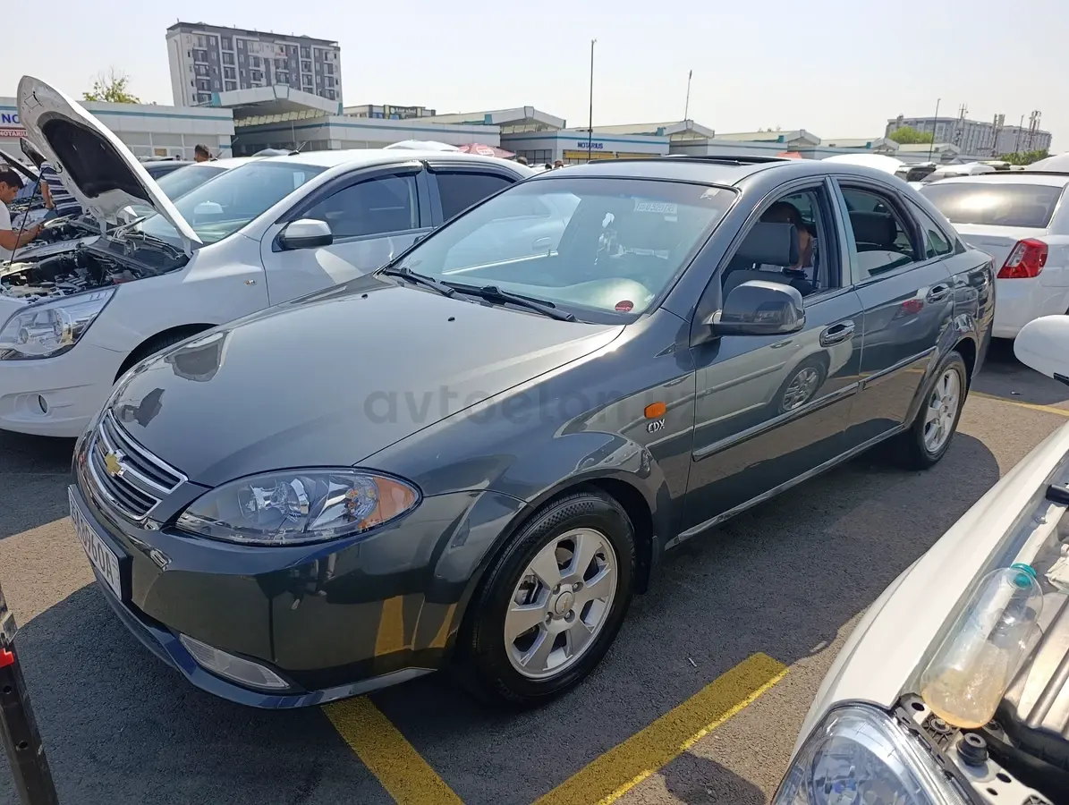 Chevrolet Gentra,  3 позиция
