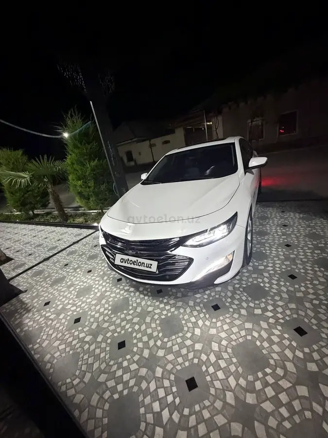 Chevrolet Malibu 2